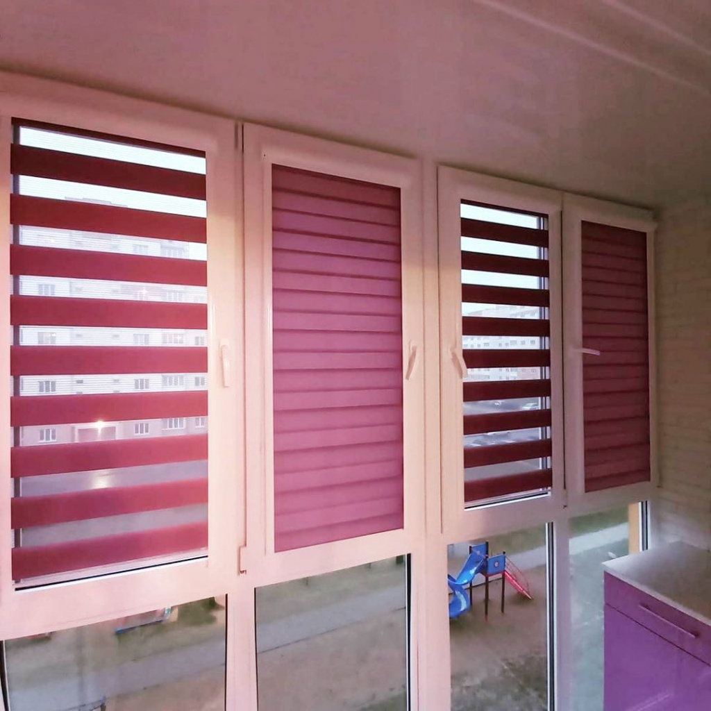 Рулонные шторы «день-ночь» для французских окон