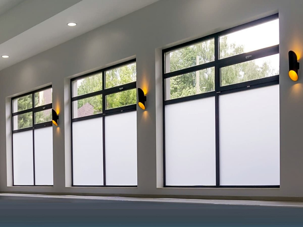 Почему появляются конденсат и плесень на пластиковых окнах