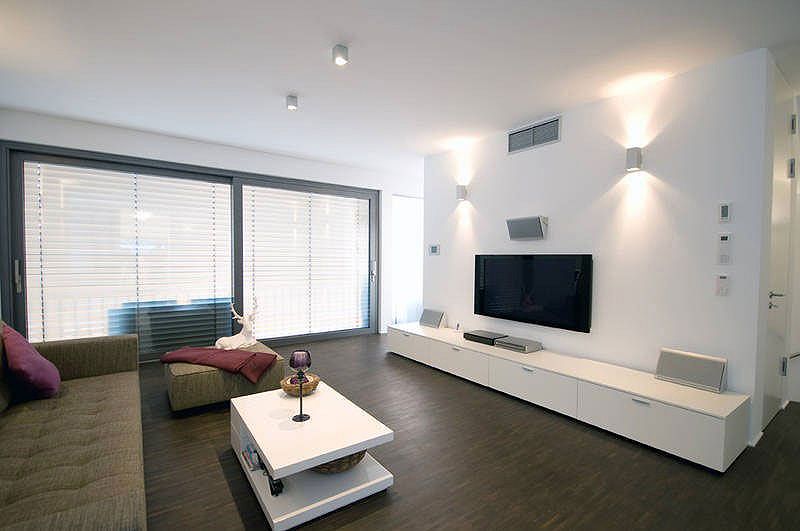 Матовые, глянцевые, сатиновые: как выбрать фактуру натяжного потолка? 